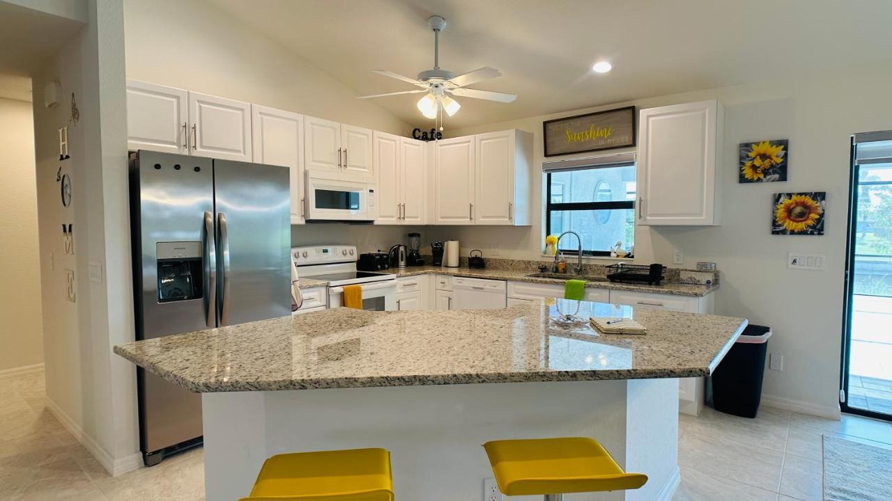 The Salt Life Get Away - Cape Coral, Florida Villa Екстериор снимка