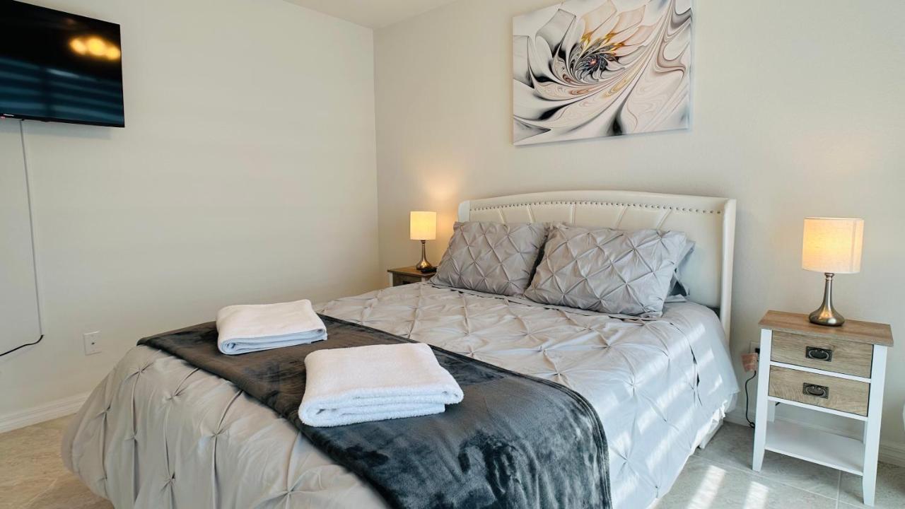 The Salt Life Get Away - Cape Coral, Florida Villa Екстериор снимка